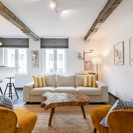 Right In The City Center Your Ghent Getaway ภายนอก รูปภาพ